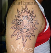 MikeDSC01680tattoo